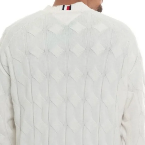 NWT Tommy Hilfiger Monogram Cable Cricket Sweater Large